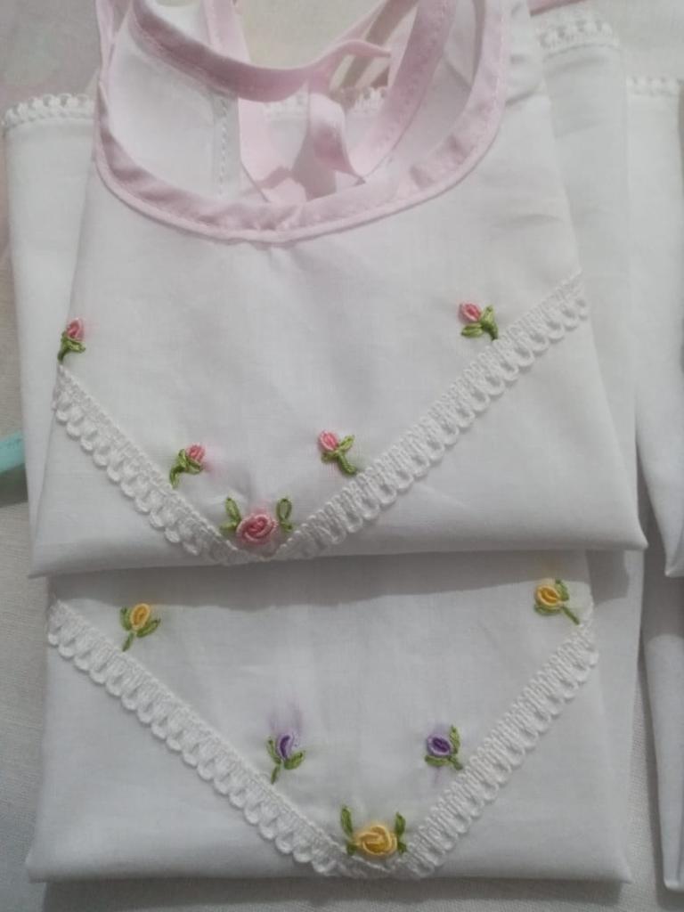 Newborn Lace Dress with Hand-Embroidered Flowers (0-4 Months) 6Pcs | Elegant Comfort for Little Wonders - Fortune Store